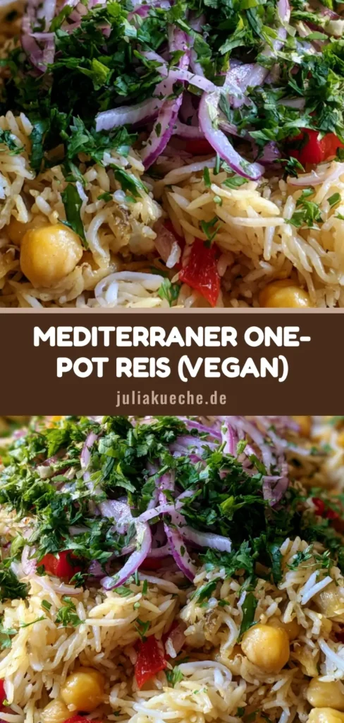 Mediterraner Reis-Topf in einer dunklen Schale mit Basmati-Reis, Kichererbsen, Paprika, roten Zwiebeln und Kräutern.