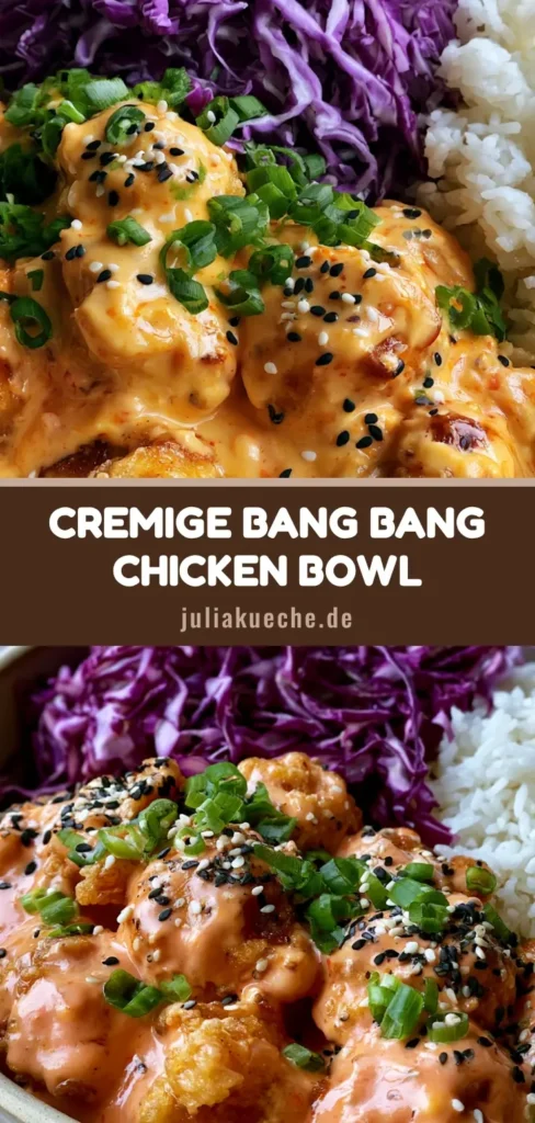 Nahaufnahme einer Bang Bang Chicken Bowl mit knusprigem Hähnchen in orangefarbener Sauce, Rotkohl und weißem Reis.