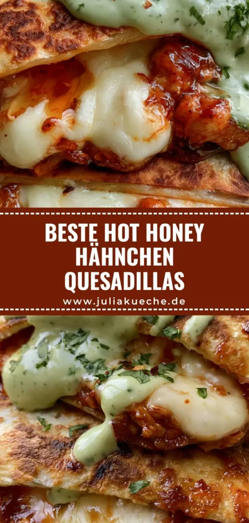 Hot Honey Hähnchen Quesadillas: Das ultimative Rezept für süß-scharfen Genuss 4 Knusprige Hot Honey Hähnchen Quesadillas mit geschmolzenem Käse und Jalapeño-Sauce auf einem rustikalen Teller.